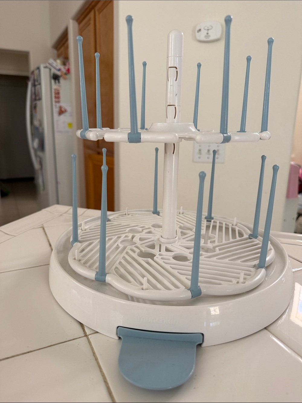 Munchkin White and Light Blue Bottle Drying Stand